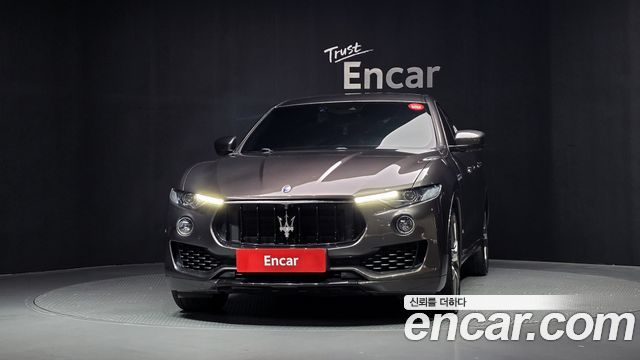 Maserati Levante 3.0 AWD 2017 — фото 3