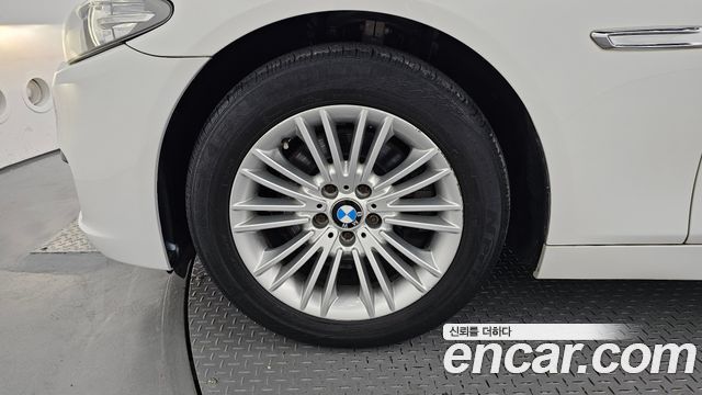 BMW 5 Series (F10) 520d 2014 — фото 5
