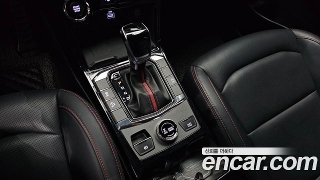 KG Mobility (SsangYong) Beautiful Korando Gasoline 1.5 4WD R-Plus 2021 — фото 9