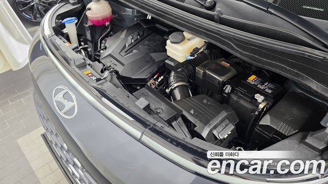 Hyundai Staria L3.5 Cargo 5-Seater Modern 2022 — фото 6