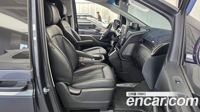 Hyundai Staria L3.5 Cargo 5-Seater Modern 2022 — фото 11