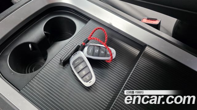 Hyundai Staria L3.5 Cargo 5-Seater Modern 2022 — фото 19