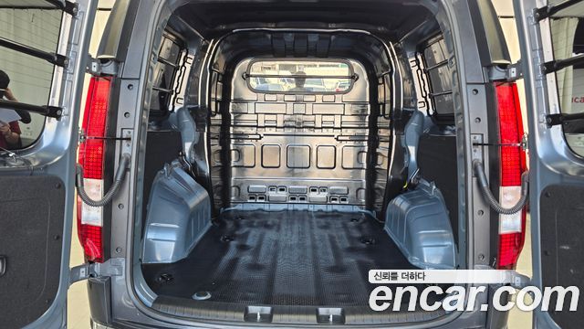 Hyundai Staria L3.5 Cargo 5-Seater Modern 2022 — фото 20
