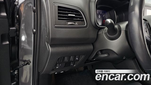 Renault Korea QM6 2.0 LPe RE Signature 2WD 2021 — фото 17