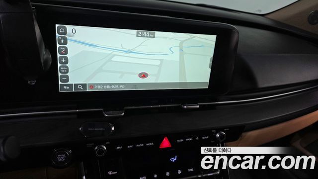 Kia Carnival (IV) Gasoline 9-seater Limousine(Special vehicle) 2022 — фото 17