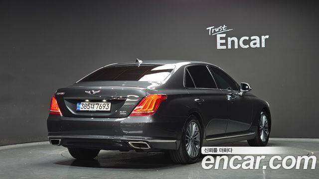 Genesis EQ900 3.3 T-GDI AWD Premiun Luxury 2017 — фото 2