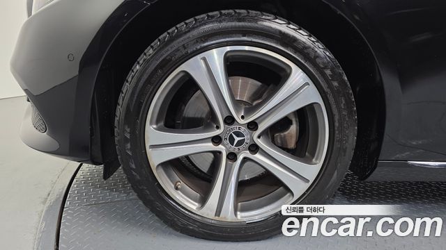 Mercedes-Benz E-Class (W213) E220d Avantgarde 2019 — фото 5