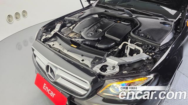 Mercedes-Benz E-Class (W213) E220d Avantgarde 2019 — фото 6