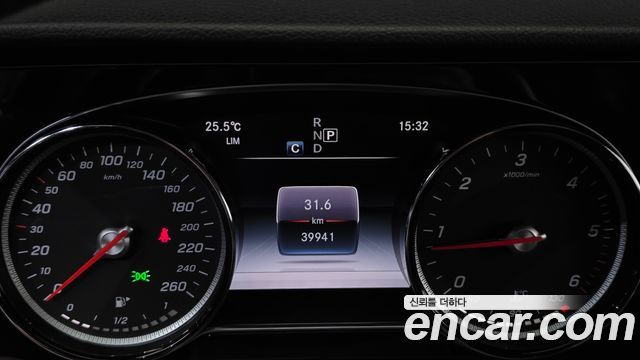 Mercedes-Benz E-Class (W213) E220d Avantgarde 2019 — фото 8