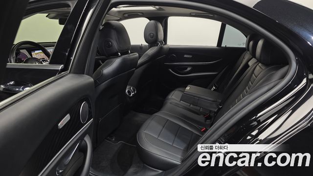 Mercedes-Benz E-Class (W213) E220d Avantgarde 2019 — фото 11
