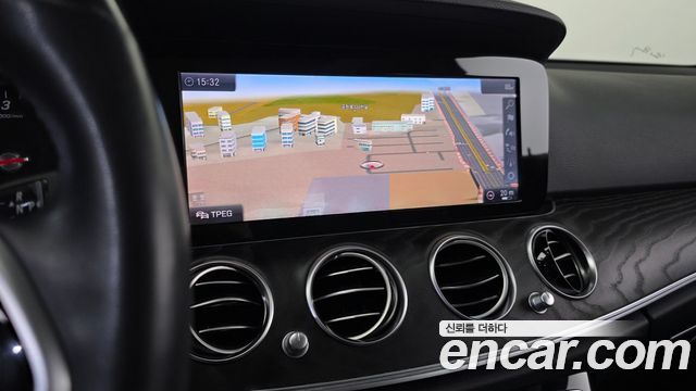 Mercedes-Benz E-Class (W213) E220d Avantgarde 2019 — фото 13