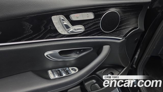 Mercedes-Benz E-Class (W213) E220d Avantgarde 2019 — фото 19