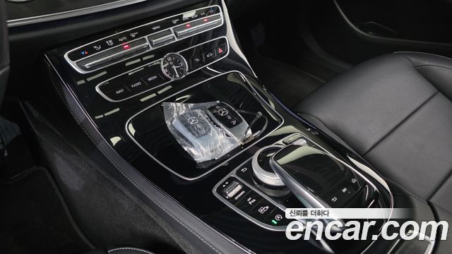 Mercedes-Benz E-Class (W213) E220d Avantgarde 2019 — фото 20