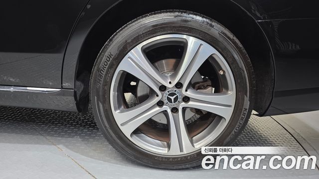 Mercedes-Benz E-Class (W213) E220d Avantgarde 2019 — фото 21