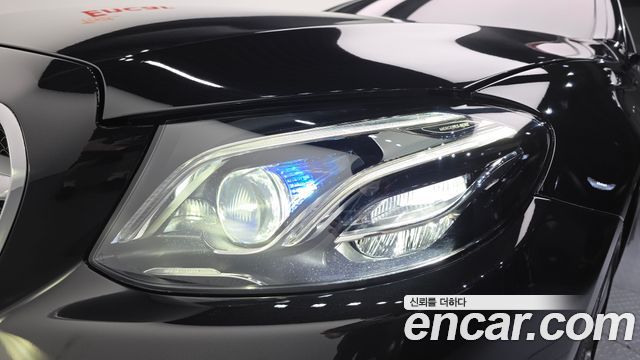 Mercedes-Benz E-Class (W213) E220d Avantgarde 2019 — фото 22