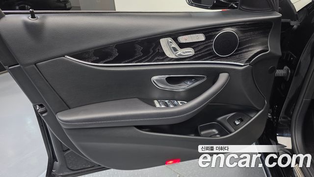 Mercedes-Benz E-Class (W213) E220d Avantgarde 2019 — фото 24