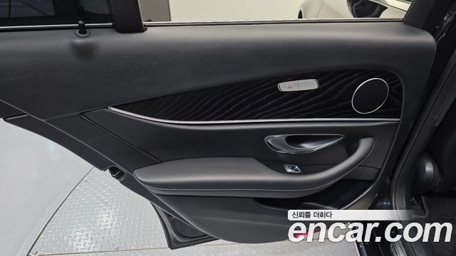 Mercedes-Benz E-Class (W213) E220d Avantgarde 2019 — фото 25