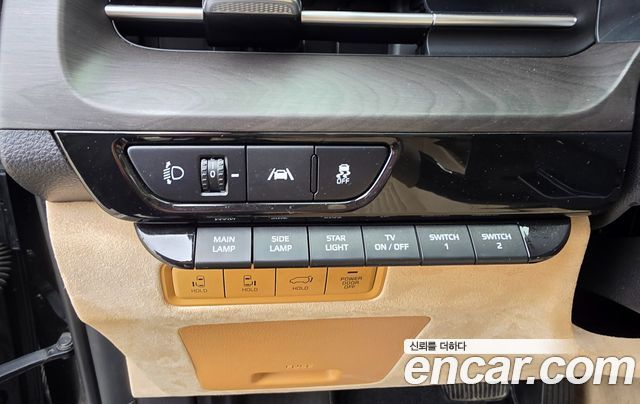 Kia Carnival (IV) Gasoline 9-seater Limousine(Special vehicle) 2022 — фото 16