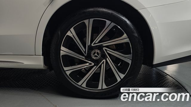 Mercedes-Benz E-Class (W214) E300 4MATIC Exclusive 2024 — фото 21