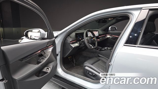 BMW 5 Series (G60) 520i M Sport 2025 — фото 10