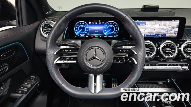 Mercedes-Benz EQB (X243) EQB300 4MATIC AMG Line 2025 — фото 13