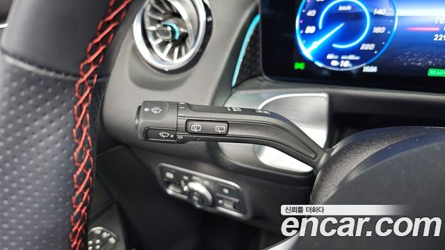 Mercedes-Benz EQB (X243) EQB300 4MATIC AMG Line 2025 — фото 15