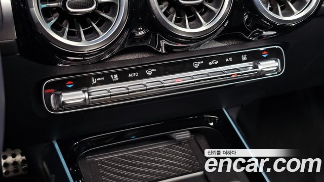 Mercedes-Benz EQB (X243) EQB300 4MATIC AMG Line 2025 — фото 20
