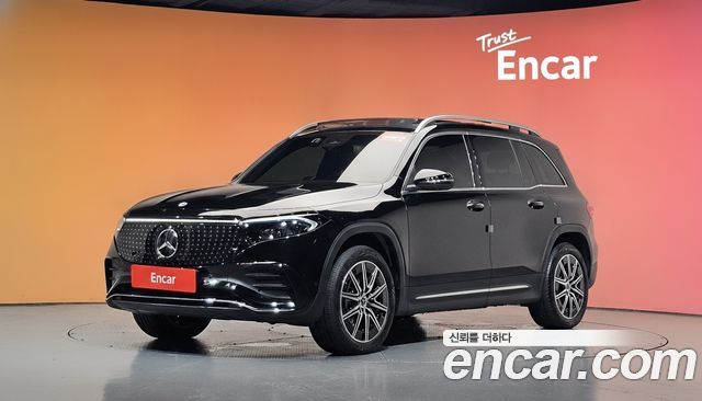 Mercedes-Benz EQB (X243) EQB300 4MATIC AMG Line