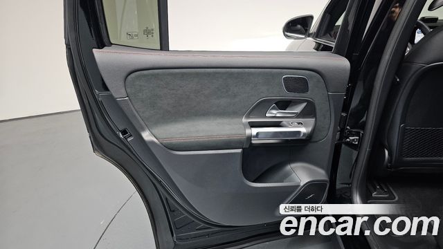 Mercedes-Benz EQB (X243) EQB300 4MATIC AMG Line 2025 — фото 25