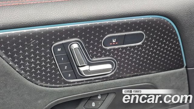 Mercedes-Benz EQB (X243) EQB300 4MATIC AMG Line 2025 — фото 30