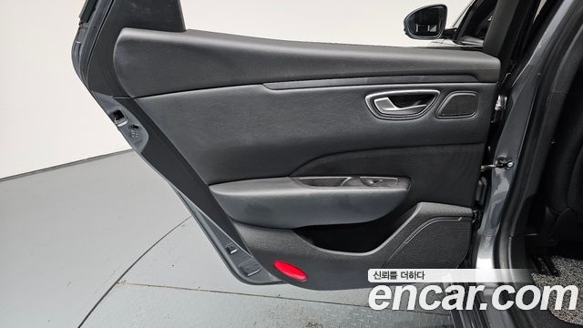 Renault Korea SM6 2.0 LPe SE Plus 2021 — фото 25