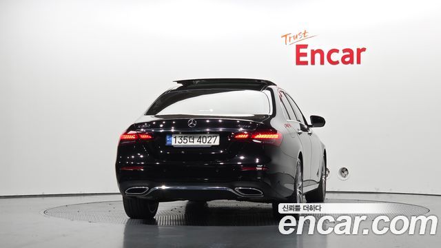 Mercedes-Benz E-Class (W213) E350 4MATIC AMG Line 2022 — фото 4