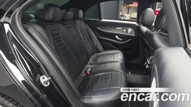 Mercedes-Benz E-Class (W213) E350 4MATIC AMG Line 2022 — фото 12