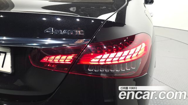 Mercedes-Benz E-Class (W213) E350 4MATIC AMG Line 2022 — фото 23