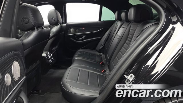 Mercedes-Benz E-Class (W213) E350 4MATIC AMG Line 2022 — фото 26
