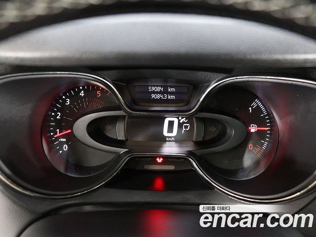 Renault Korea QM3 RE Panoramic Edition 2019 — фото 6