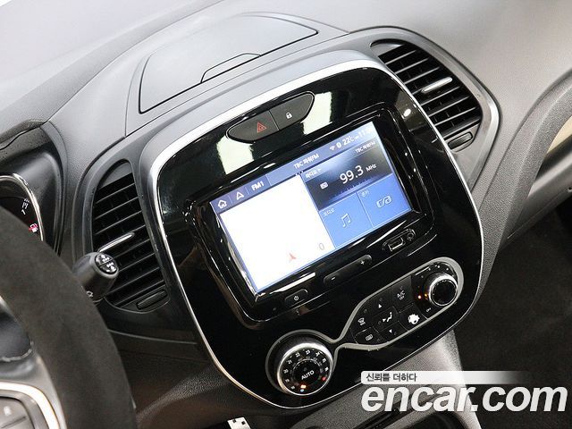 Renault Korea QM3 RE Panoramic Edition 2019 — фото 7