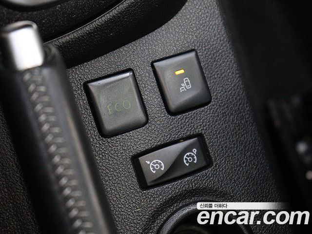 Renault Korea QM3 RE Panoramic Edition 2019 — фото 10