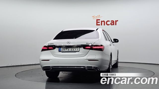 Mercedes-Benz E-Class (W213) E300e 4MATIC Exclusive 2021 — фото 4