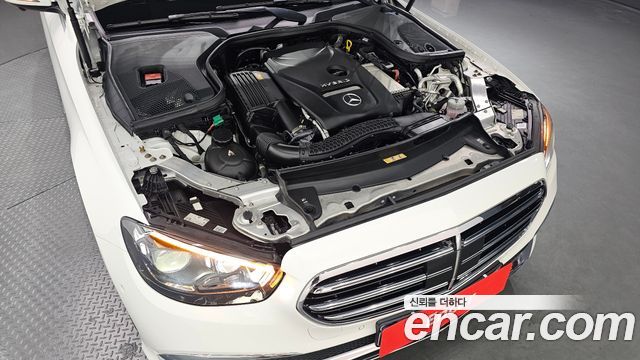 Mercedes-Benz E-Class (W213) E300e 4MATIC Exclusive 2021 — фото 6