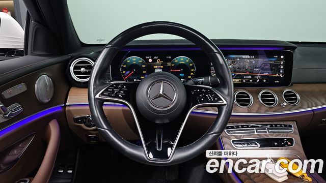 Mercedes-Benz E-Class (W213) E300e 4MATIC Exclusive 2021 — фото 12