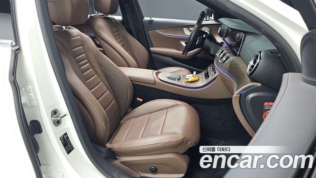 Mercedes-Benz E-Class (W213) E300e 4MATIC Exclusive 2021 — фото 26