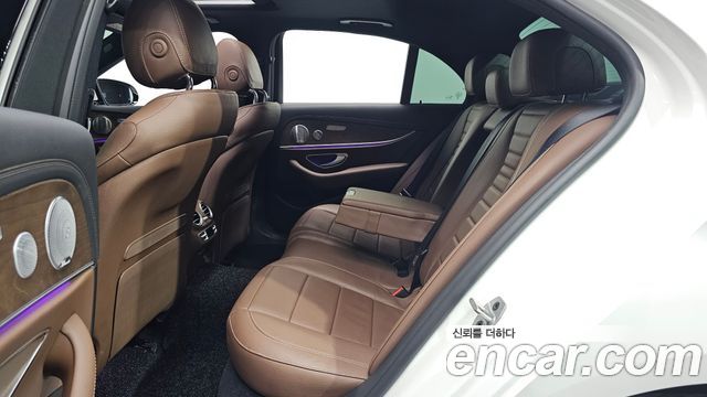 Mercedes-Benz E-Class (W213) E300e 4MATIC Exclusive 2021 — фото 29