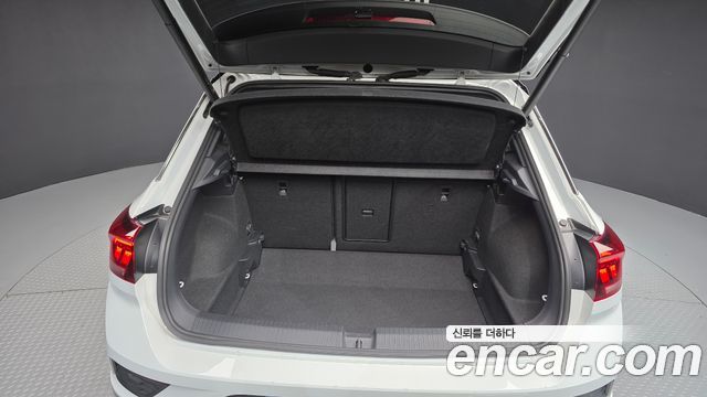 Volkswagen T-Roc 2.0 TDI Prestige 2022 — фото 20