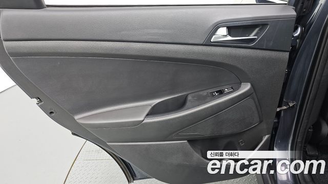 Hyundai Tucson Gasoline 1.6 turbo 2WD Modern 2020 — фото 25
