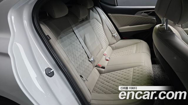 Genesis G70 Gasoline 2.0T 4WD 2022 — фото 11