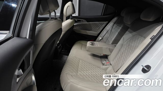 Genesis G70 Gasoline 2.0T 4WD 2022 — фото 12