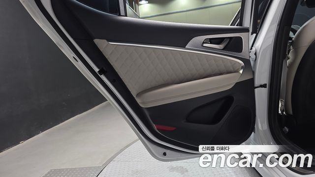 Genesis G70 Gasoline 2.0T 4WD 2022 — фото 25