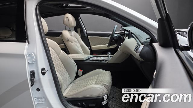 Genesis G70 Gasoline 2.0T 4WD 2022 — фото 26