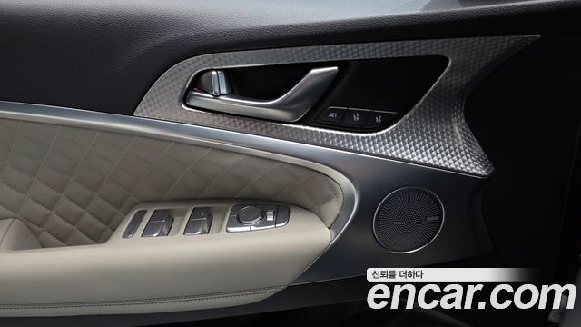 Genesis G70 Gasoline 2.0T 4WD 2022 — фото 32